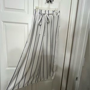 Sienna Sky Wide Leg Crop Pants- Size: XS